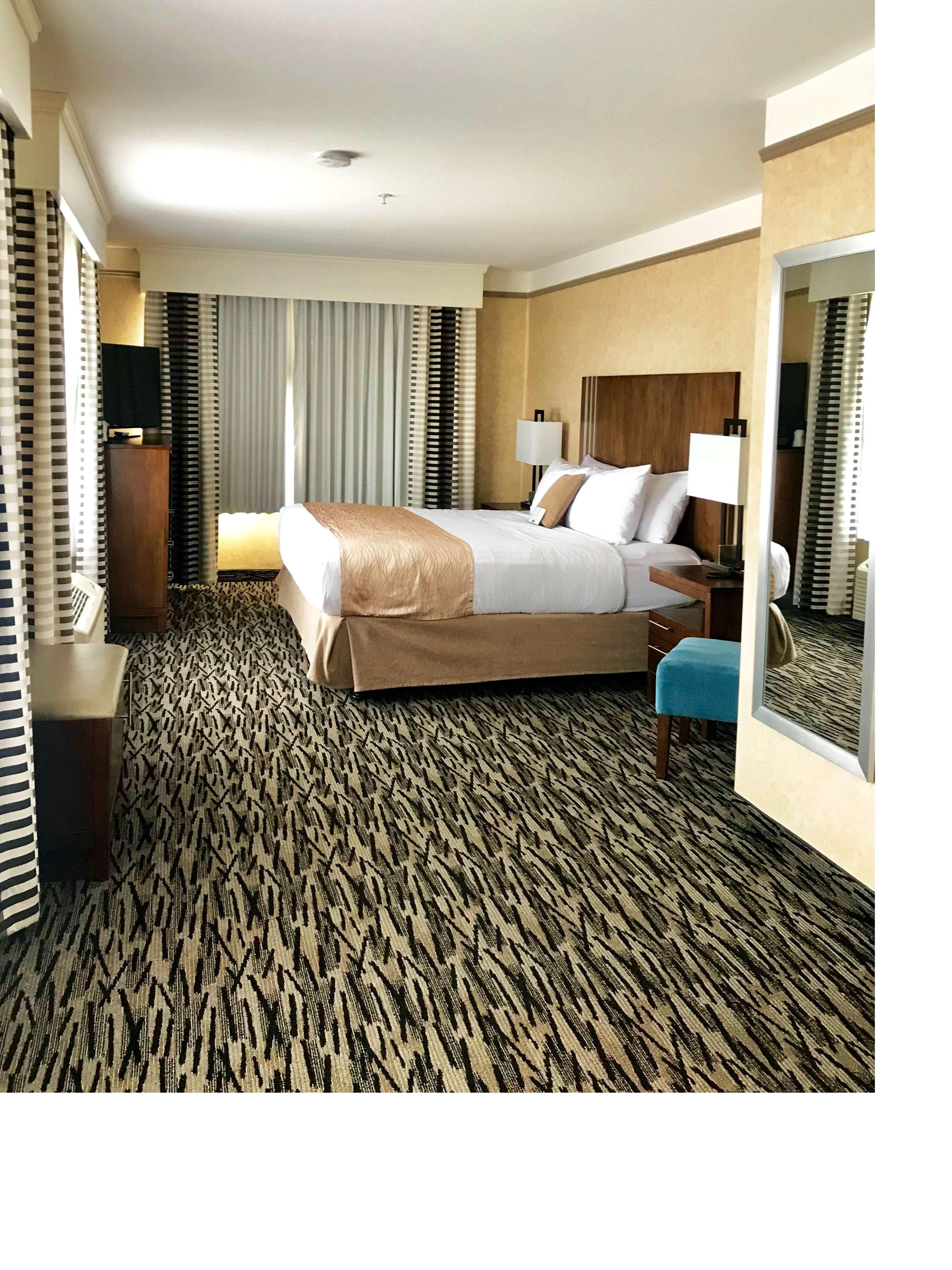 Best Western Plus Pitt Meadows Inn & Suites Exterior foto