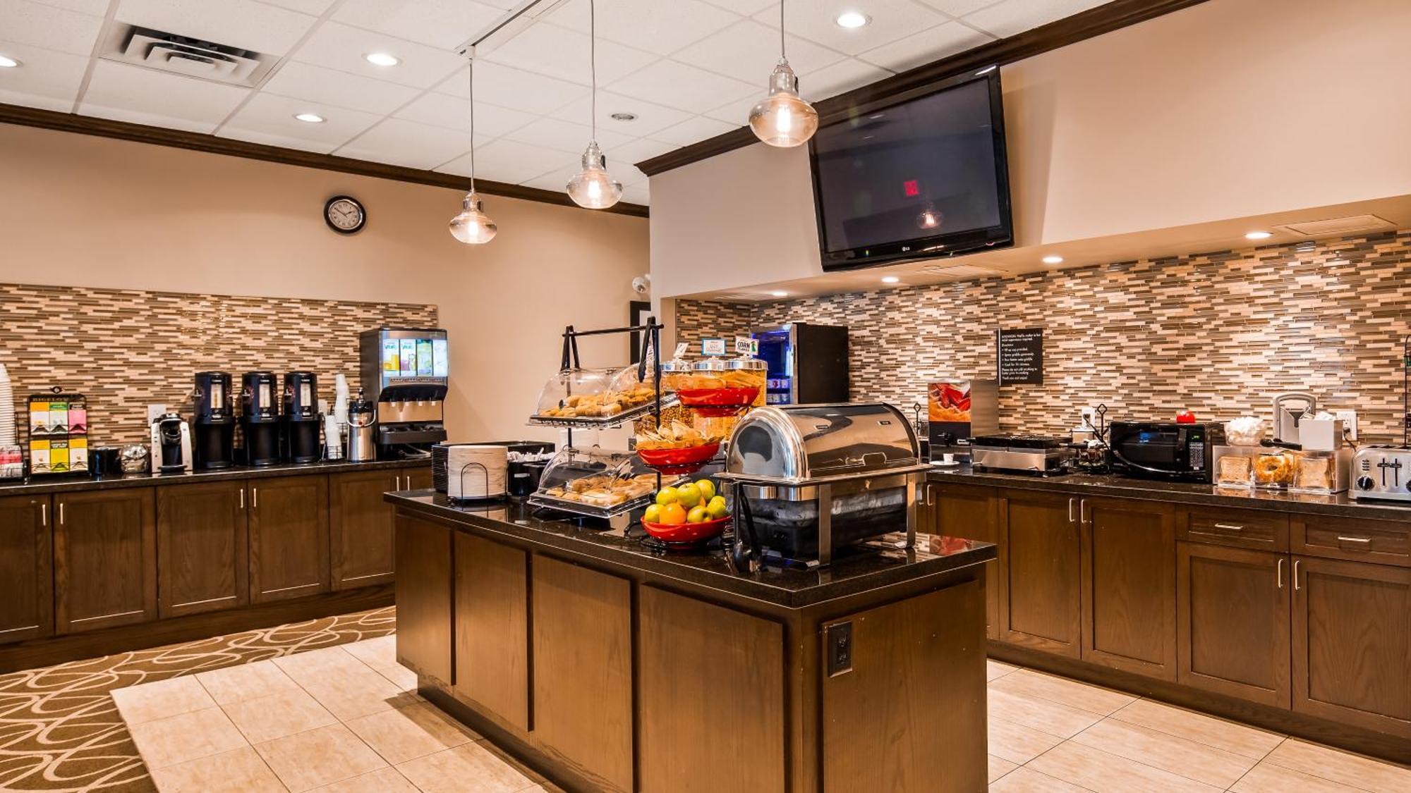 Best Western Plus Pitt Meadows Inn & Suites Exterior foto