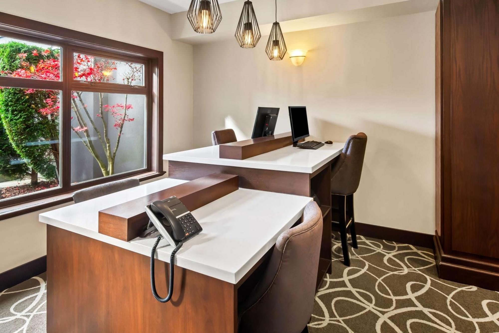 Best Western Plus Pitt Meadows Inn & Suites Exterior foto