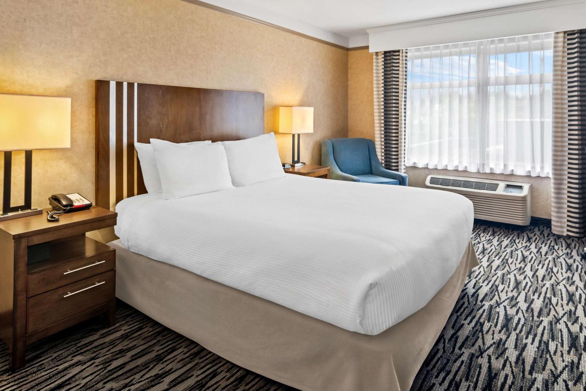 Best Western Plus Pitt Meadows Inn & Suites Exterior foto