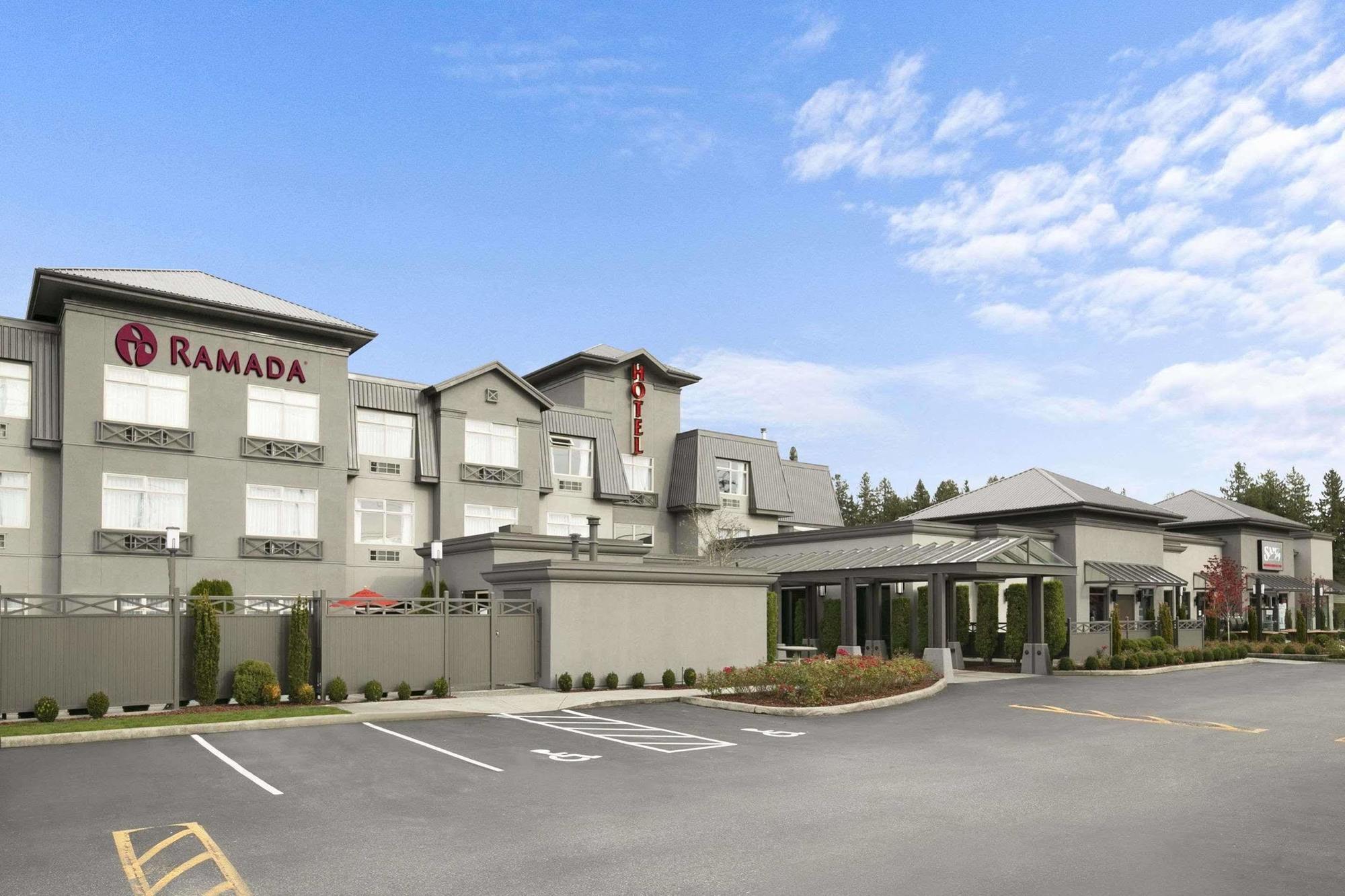Best Western Plus Pitt Meadows Inn & Suites Exterior foto